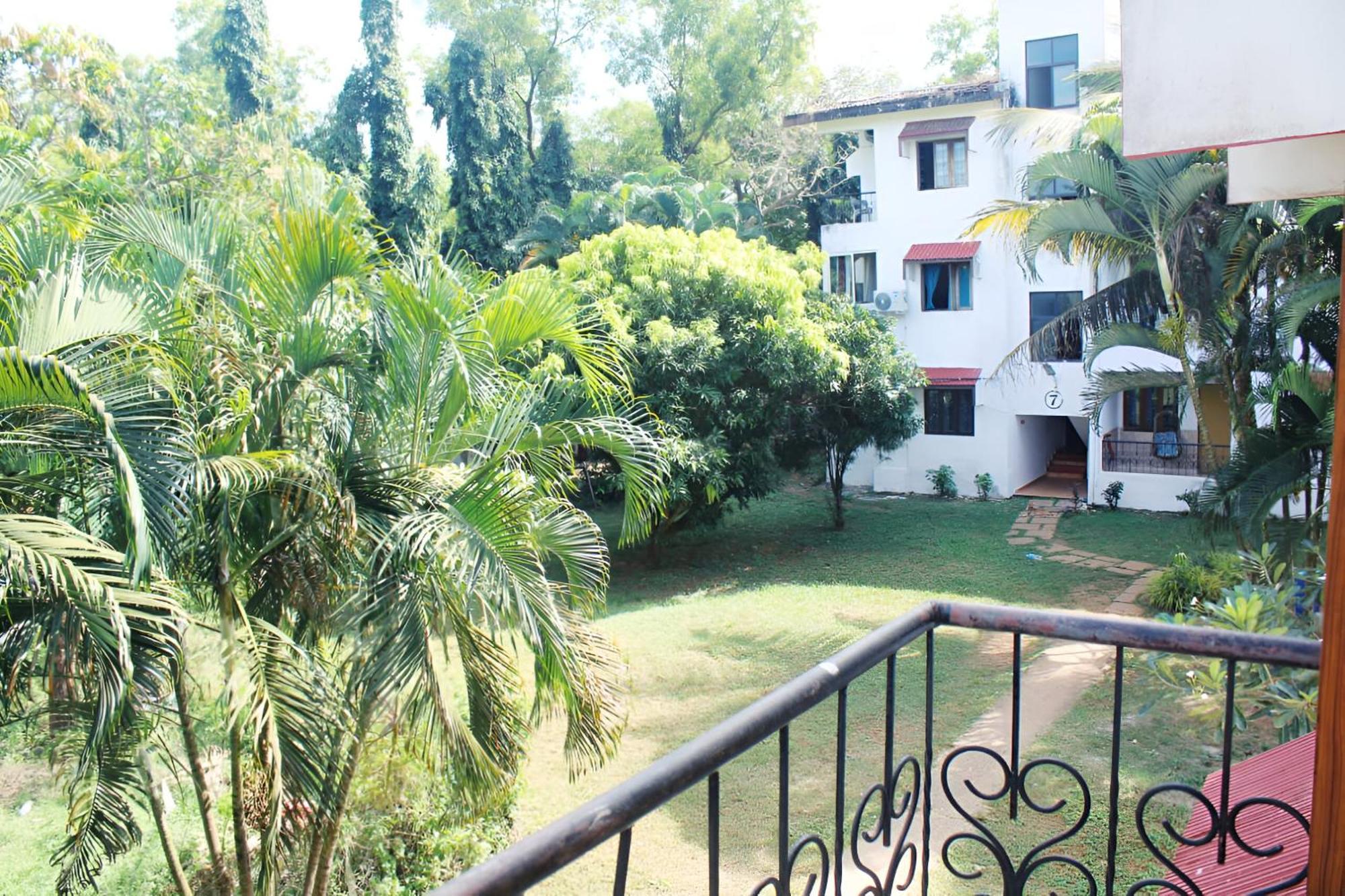 Ronne'S Little Baga Service Apartments Luaran gambar
